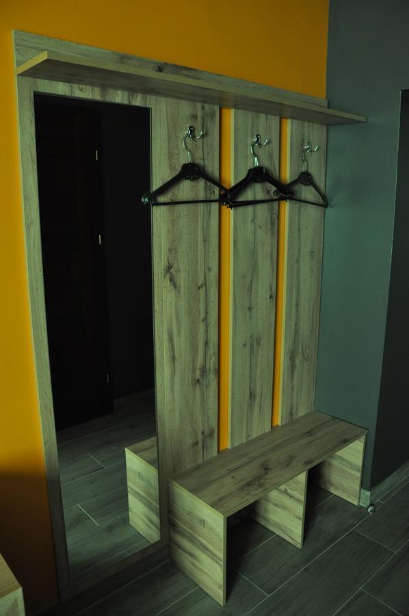 Full House Capsule Hostel Rivne Exterior photo