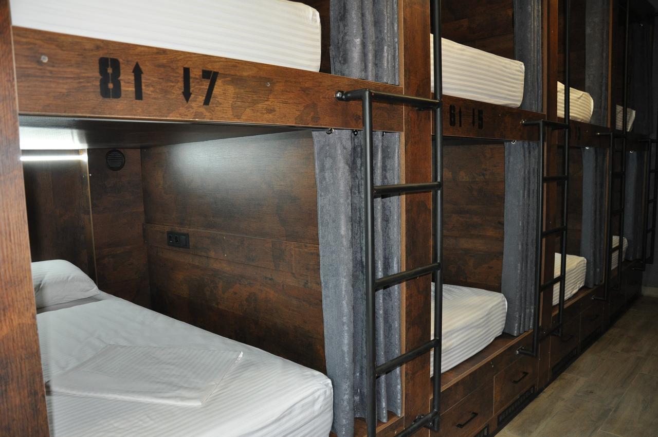 Full House Capsule Hostel Rivne Exterior photo Bunk beds in a hostel