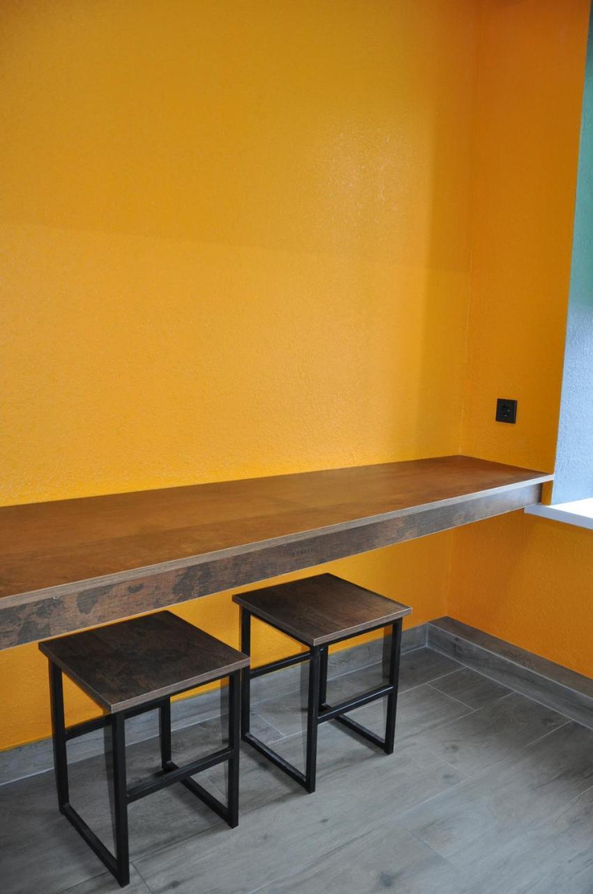 Full House Capsule Hostel Rivne Exterior photo A concrete countertop